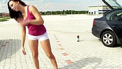 Morgan's kinky outdoor solo session lasts 60 minutes.