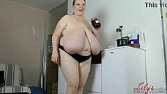 Plump Woman Shows Huge Saggy Tits in Nature