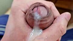 usa twink shows off his grosso penis at home