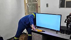 I called the electrician for TV help and paid with sex