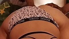 quería una polla más grande y le metí el desodorante parte 2 final.