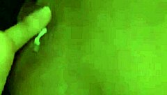 Novinha com a buceta molhada - parte 1?