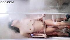 大奶子在浴室里等着你来玩！