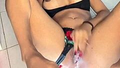 Peruvian Teen 18+ in Lingerie Masturbates and Blows Pussy