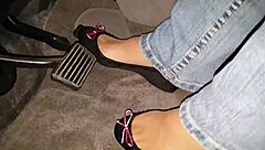 Intimate webcam sessions with amateurs on Facebook