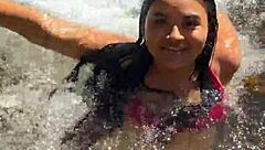 Sexo En La Selva Follando A Una Chica Desconocida En Un Rio De Colombia