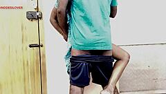 Desi Jawan Ladke Ke Saath Pehli Baar Sex