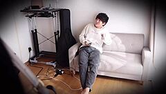 Couple tests aphrodisiac on pussy in voyeur video.