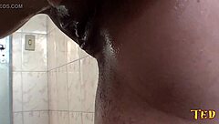 Dei aquela depilada no rabo da safada para fuder esse c� guloso - natalie galdino