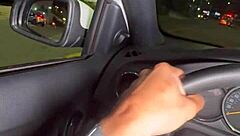 desconocido se folla a joven colombiana después de la disco sexo en auto público