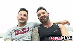 Locuragay - John Brachalli Folla Duro Con Martín Mazza En El Sofá