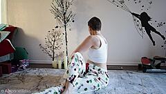 Milf teaches yoga with big ass