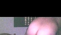 no escurinho ele trepa em cima de mim e me fode gostoso