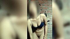 i saw this beautiful latina indian girl with small waist nude.