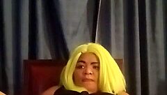 Amateur squirts with vibrator toys