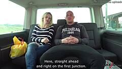 Gostosa spreads thighs for deep rola fucking