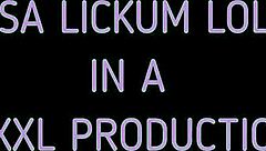 Big White Cock Serviced By BBW Tranny In Close Up POV!