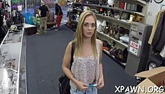 Amateur Angel Shows Her Curves