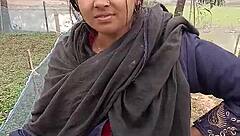 I heard this bengali beautiful girl has an amazing sex story