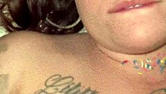 Djbrisa coelhinha se masturbando bem gostoso gozando muito.