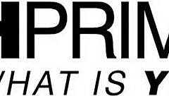 Kinky babe indulges in shaved pissing fetish play