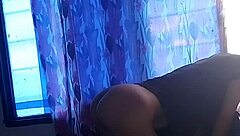 su coño se tragó toda mi verga en la mañanita y no quería devolverla