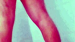 usando un vibrador a escondidas