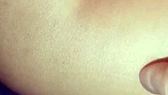 用深插唤醒她湿润的阴部