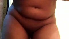 What hot words do these arab lesbians exchange during sex?