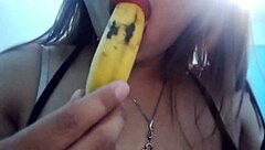 Seductive Banana Deepthroat Play