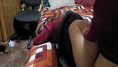 Alumna mexicana de tecnica vino de visita y yo cogiendomela en vez de hacer tareas no pude aguantarme las ganas de cogerme a mi companera sin condon video amateur casero