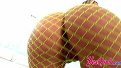 Sexy blonde ella serves wet pussy with squirting and cumshot 😈