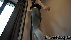 Milf mommy masturbates in hot leggings at the gym