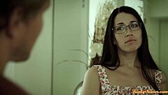 棕发荡妇猛干男友最好的朋友！