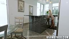 i'm grinning for freeuse cam with aubree valentine!