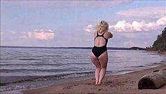 blonde babe bathes at sea, so sexy! 🌊