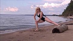 blonde babe bathes at sea, so sexy! 🌊