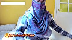 filming summer masturbating her wet pussy and cumming hard