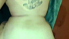 Rubia se la traga toda y se viene a chorros