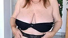 Hot cougar granny MariaOld shakes huge saggy tits in stockings! 🔥