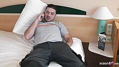 德国熟女酒店勾搭18+小鲜肉？