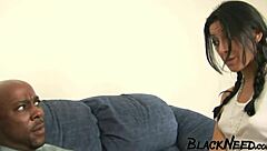 继父抓到继女和别人搞事——太震惊了！