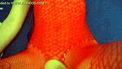 Really Sexy Girl Enjoys While Her Boys Masturbes Her Favorite Carrot