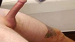 Girlfriend gives amazing blowjob!