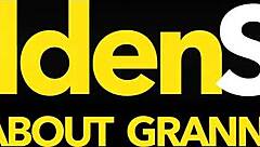 Curvy Mature Summer Enjoys Pussy Wanking and Toy Massage