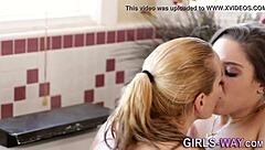 High Definition Lesbian Babes Splash And Scissor In Bath