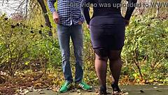 丰满岳母只为我穿上丝袜