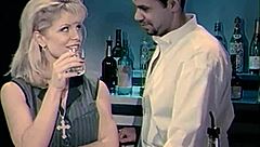 色情明星奥利维亚被文斯在群交场景中猛干