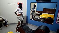 Deliciosa Morena Flaca Visita A Su Padrastro Para Obsequiarle Algo Especial