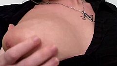 Amateur italian woman masturbates with toys on webcam at home